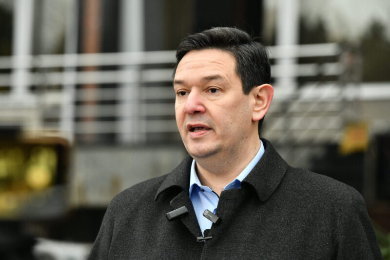 Nemanja Šarović saslušan u policiji: Predsednik Pokreta vera ljubav nada tereti se zbog uvredljivih komenara NN lica na njegovoj objavi