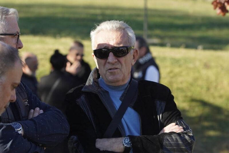 “Rođeni brat Šekija Turkovića je srušio tu kuću”: Nakon vesti o samoubistvu pevačeve snaje, komšija izneo detalje u javnost