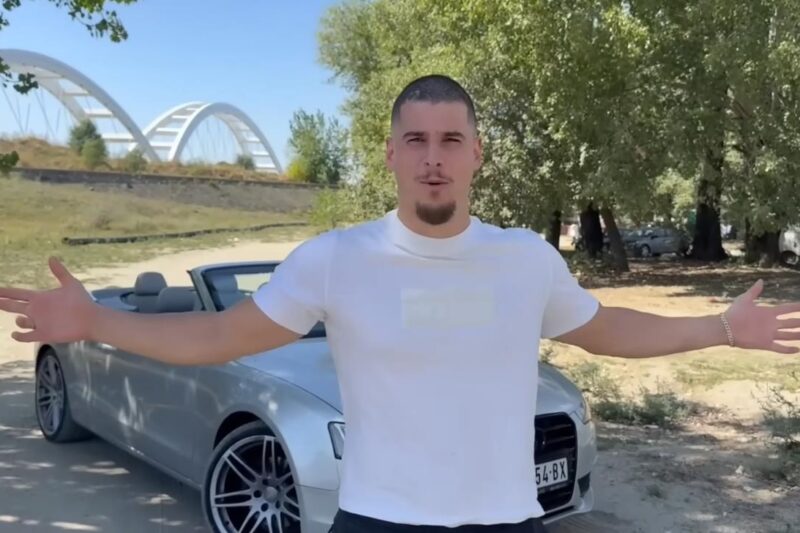 Ko je jutjuber koji se BMW-om od 200.000 evra zakucao u parkirana kola: Simi oduševio javnost kada je delio besplatan hleb