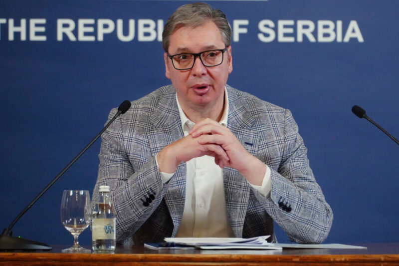 Predsednik Vučić tvrdi da ne ugrožava Novu i N1 i da nije zainteresovan za te televizije: “Oni su mi potrebni da pokažem kakva mržnja i neznanje bi uprvljali Srbijom da oni vladaju”