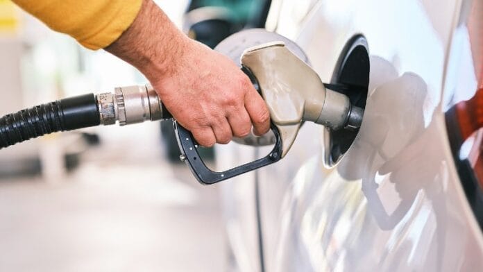 Objavljene nove cene goriva: Poskupeli i dizel i benzin – Jedan derivat dostigao cenu od 200 dinara po litru