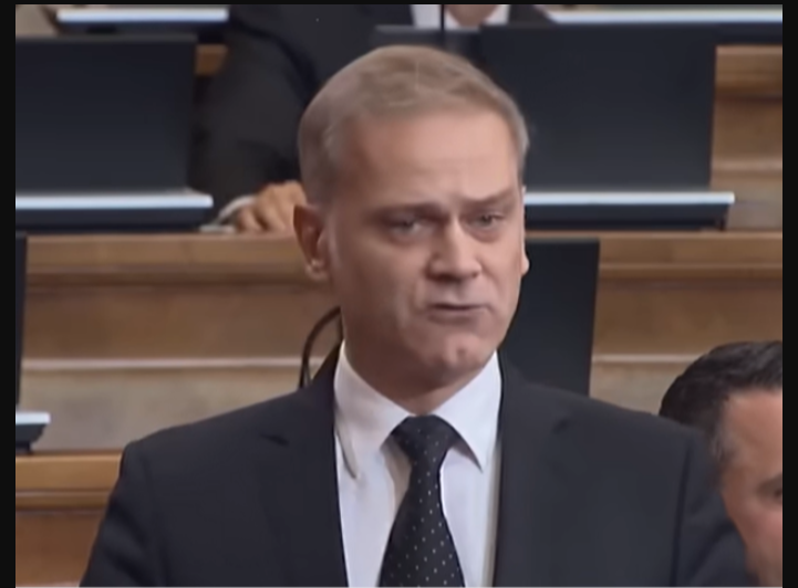 Ministar Marko Đurić oštro reagovao na objavu Borka Stefanovića: “Manje luzerske nervoze, a više odgovornosti u javnom prostoru”