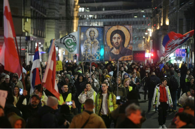 Vučić u Aranđelovcu uporedio mladost zemlje sa talibanima – Studenti mu odgovorili u jednoj rečenici: “Moglo je i gore…”